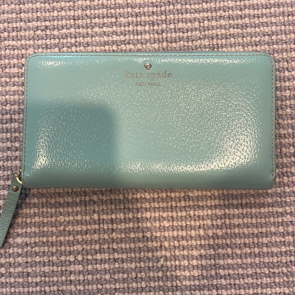 Kate Spade Wallet - Picture 1 of 6